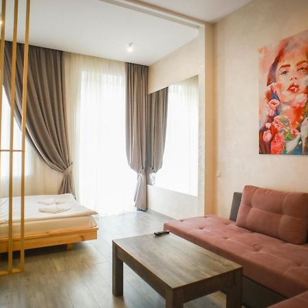 Leogrand Apartment On Drohobycha 4 利沃夫 外观 照片