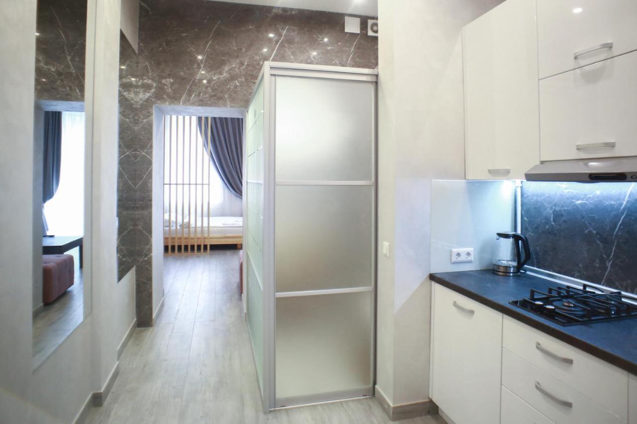 Leogrand Apartment On Drohobycha 4 利沃夫 外观 照片