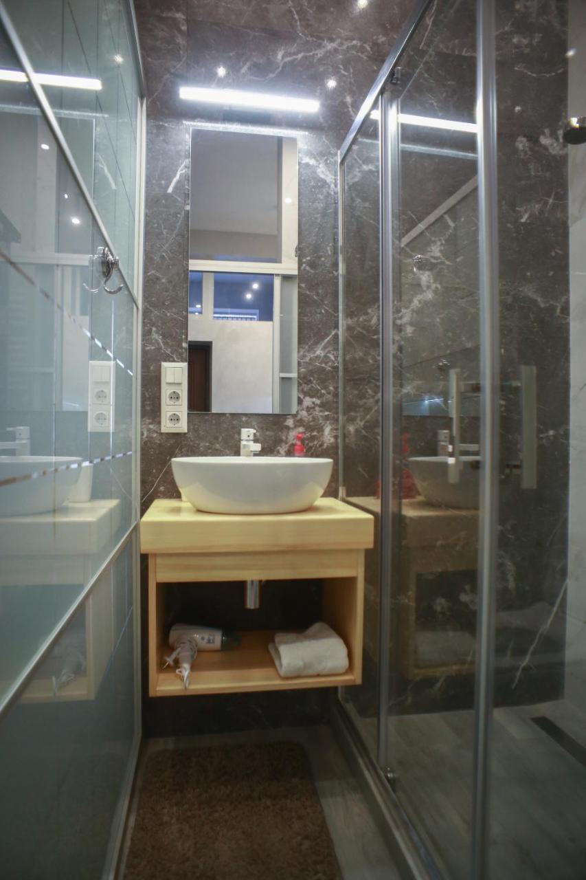 Leogrand Apartment On Drohobycha 4 利沃夫 外观 照片